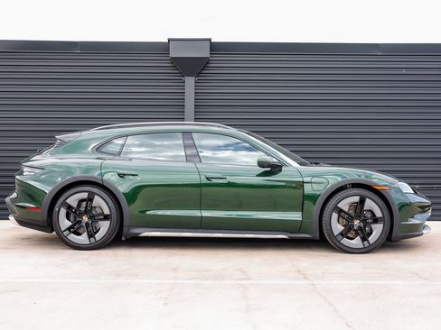 New 2025 Porsche Taycan 4 Cross Turismo image 8