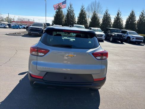 Used 2023 Chevrolet TrailBlazer LS image 4