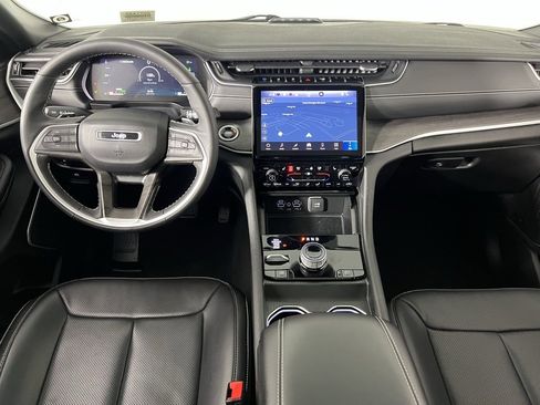 Used 2024 Jeep Grand Cherokee Limited 4xe image 12