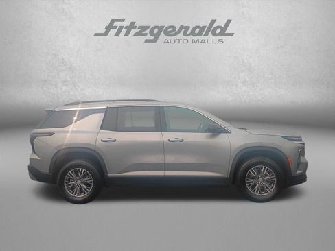 Used 2026 Chevrolet Traverse LT AWD/4WD image 6