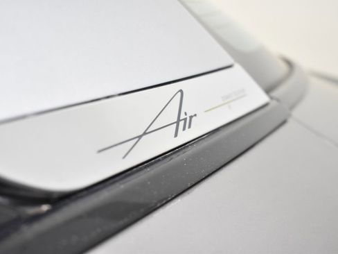 Used 2023 Lucid Air Grand Touring image 11