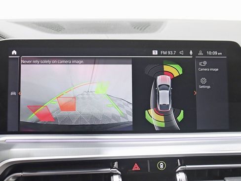 Used 2022 BMW X6 xDrive40i w/ M Sport Package image 19