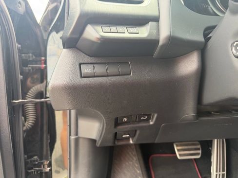 Used 2019 Lexus UX 200 F Sport w/ F Sport Premium Package FWD image 17