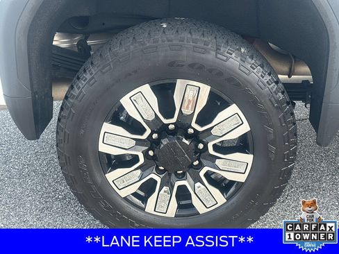 Used 2025 GMC Sierra 2500 Denali AWD/4WD image 17
