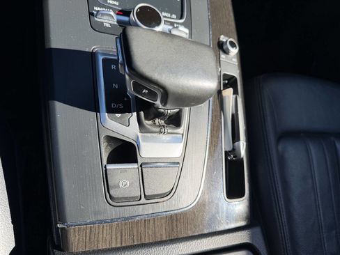 Used 2018 Audi Q5 2.0T Premium Plus AWD/4WD image 34