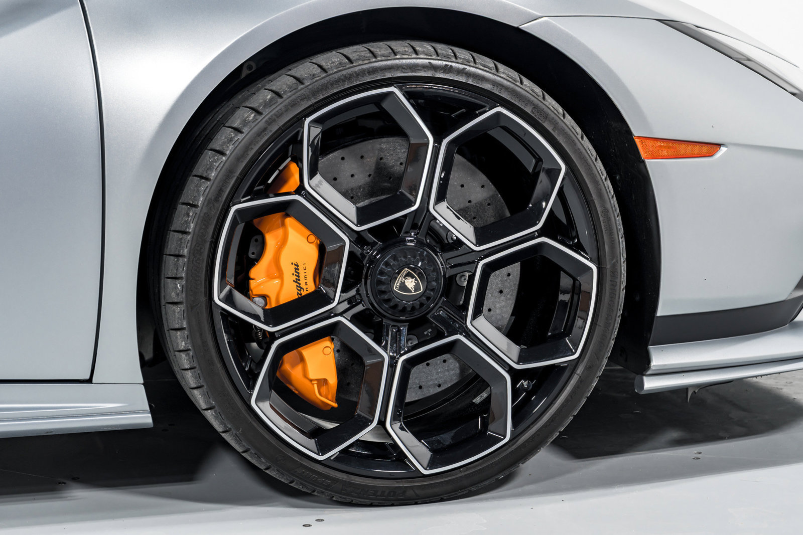 Used 2023 Lamborghini Huracan Tecnica RWD image 46
