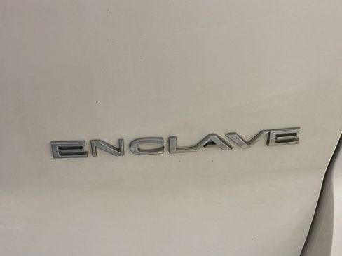 Used 2011 Buick Enclave CX w/ Driver Confidence Package FWD image 30