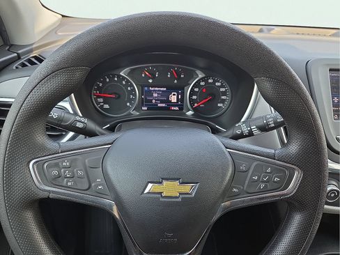 Used 2022 Chevrolet Equinox LS w/ LS Convenience Package AWD/4WD image 24