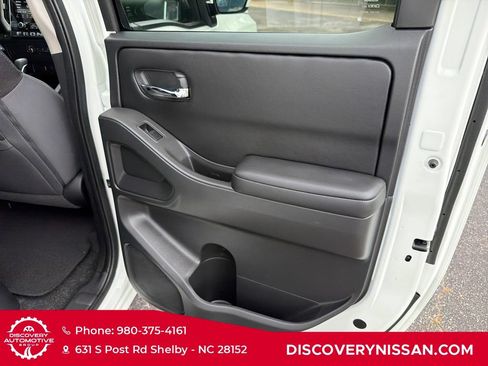 Certified 2025 Nissan Frontier SV RWD image 36