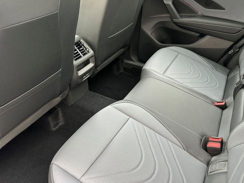 New 2026 Volkswagen Tiguan SE R-Line image 11