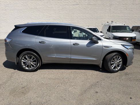 Used 2023 Buick Enclave Avenir w/ Avenir Technology Package FWD image 3
