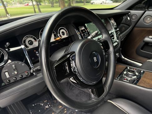 Used 2014 Rolls-Royce Wraith RWD image 11