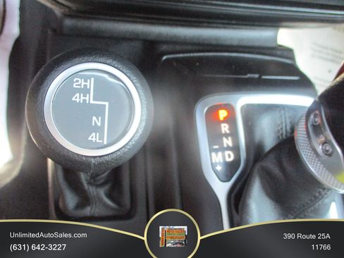 Used 2020 Jeep Gladiator Sport w/ Quick Order Package 24S AWD/4WD image 12
