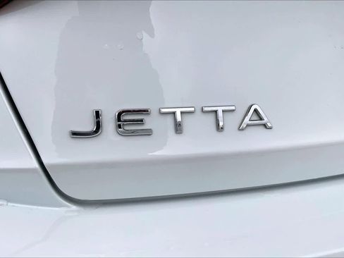 Used 2024 Volkswagen Jetta SEL image 31