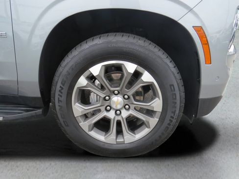 Certified 2025 Chevrolet Tahoe LS RWD image 12