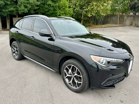 Used 2021 Alfa Romeo Stelvio Ti w/ Active Assist 2 Package TI AWD/4WD image 3
