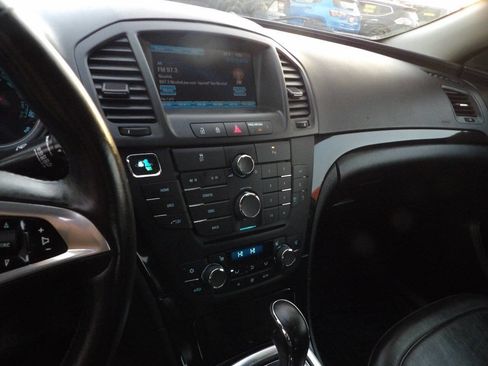Used 2013 Buick Regal Premium image 7