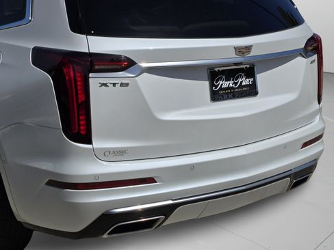 Used 2022 Cadillac XT6 Premium Luxury w/ Platinum Package FWD image 40
