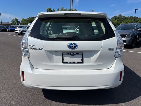 Used 2013 Toyota Prius V Three FWD image 4