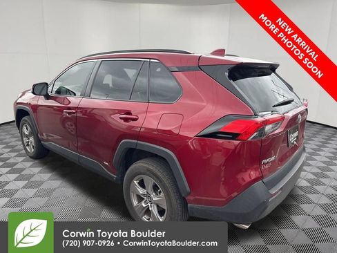 Used 2022 Toyota RAV4 XLE w/ Convenience Package AWD/4WD image 5