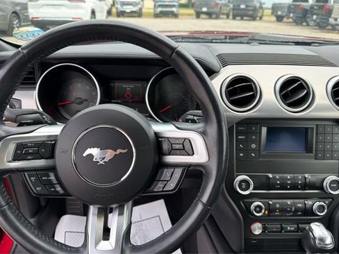 Used 2019 Ford Mustang GT RWD image 12