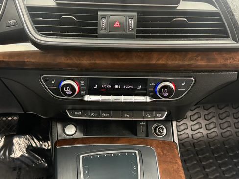 Used 2018 Audi Q5 2.0T Premium Plus w/ Premium Plus Package AWD/4WD image 30