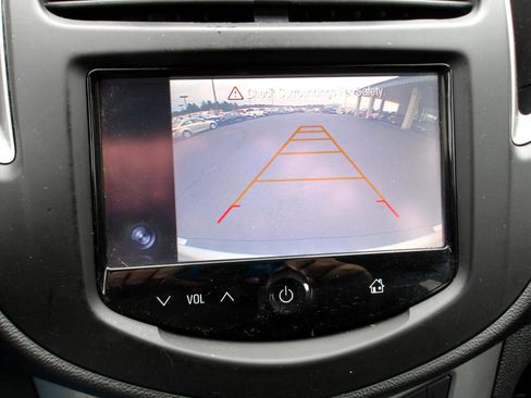 Used 2015 Chevrolet Trax LT w/ LT Plus Package image 19