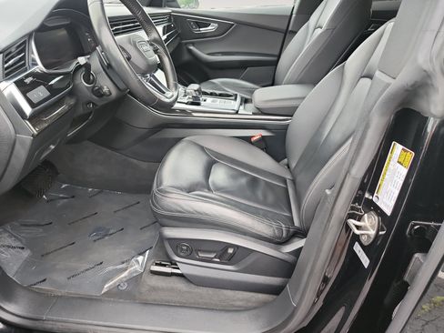 Used 2019 Audi Q8 Premium w/ Convenience Package AWD/4WD image 9