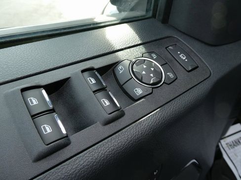 Used 2022 Ford F450 Platinum w/ FX4 Off-Road Package image 28