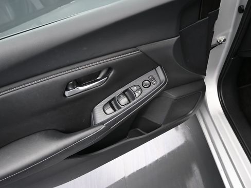 Used 2023 Nissan Sentra SV FWD image 13