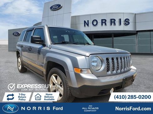 Used 2016 Jeep Patriot Sport w/ Tire & Wheel Group FWD image 1