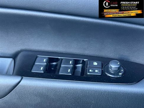 Used 2025 MAZDA CX-5 AWD 2.5 S w/ Preferred Package image 29