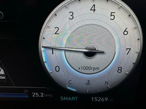 Used 2025 Hyundai Elantra SEL w/ Cargo Package image 24