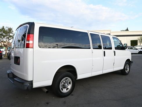 Used 2017 Chevrolet Express 3500 LT w/ LT Preferred Equipment Group image 6