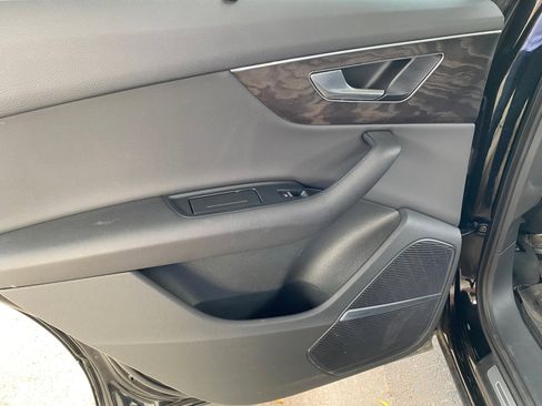 Used 2021 Audi Q7 2.0T Premium Plus w/ Executive Package image 30