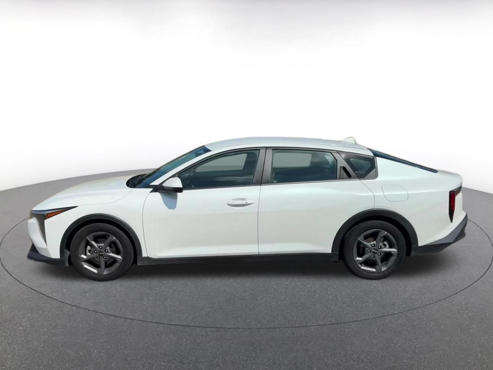 Used 2025 Kia K4 FWD image 8
