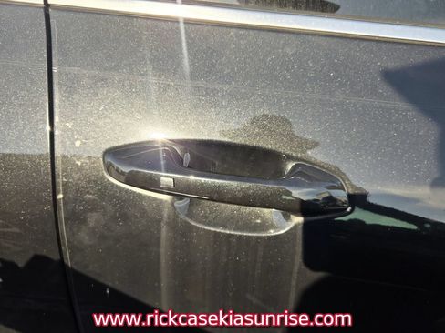 Used 2025 Kia Seltos EX FWD image 10