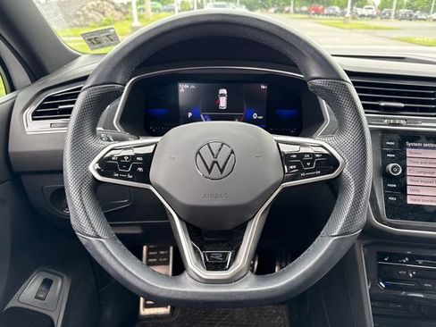 Used 2022 Volkswagen Tiguan SE R-Line AWD/4WD image 17