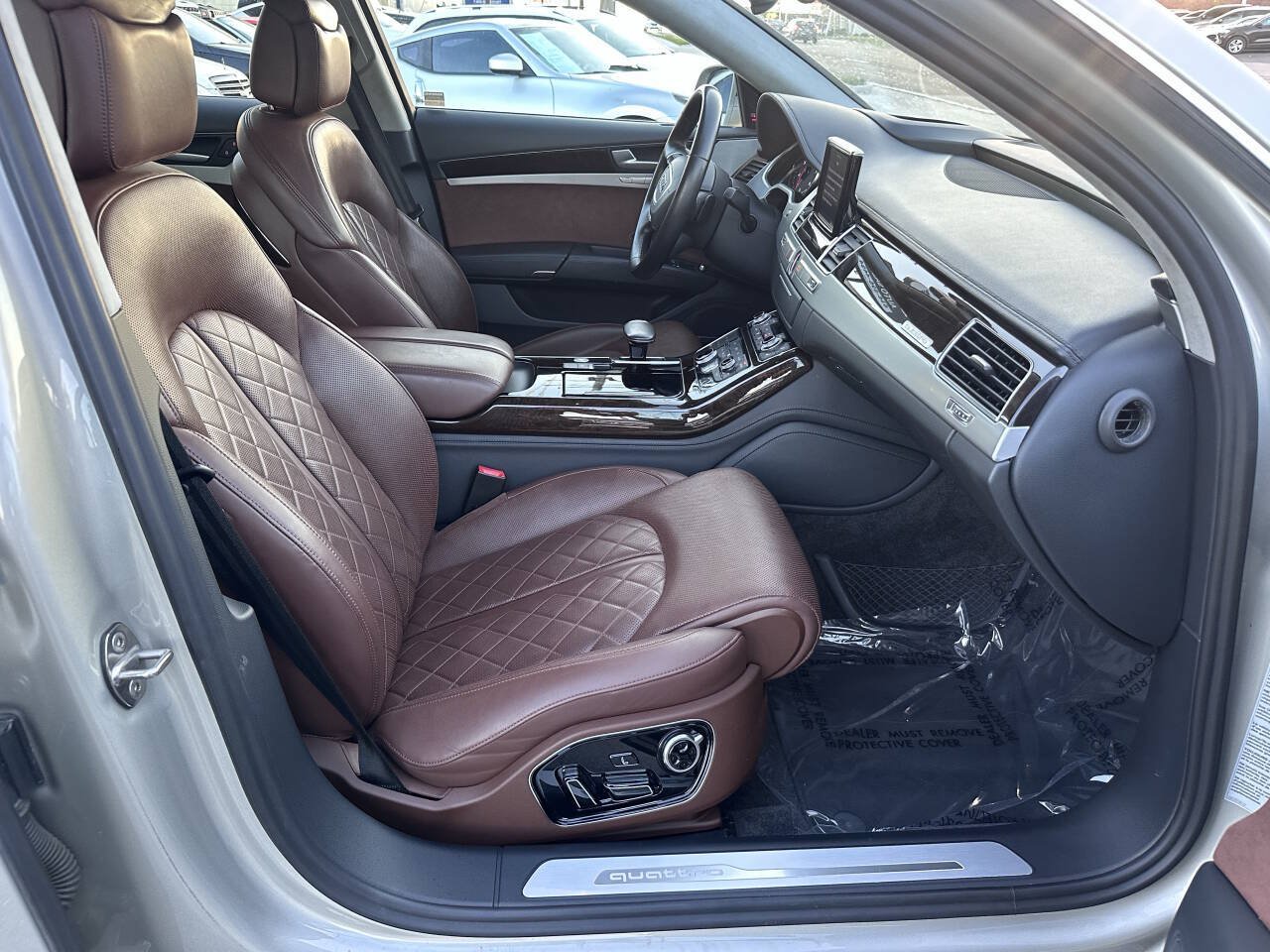 Used 2015 Audi A8 4.0T w/ Luxury Package AWD/4WD image 9