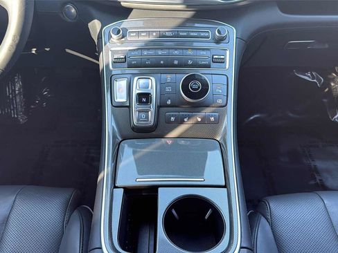 Used 2021 Hyundai Santa Fe Limited image 17