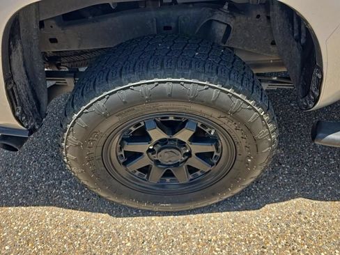 Used 2023 Toyota Tacoma SR AWD/4WD image 23