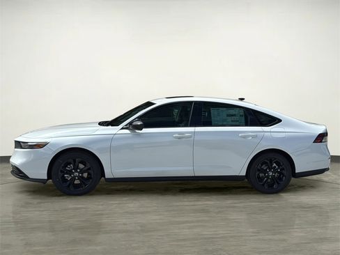 New 2025 Honda Accord SE image 4