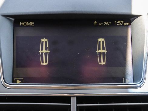 Used 2010 Lincoln MKT 2WD image 18