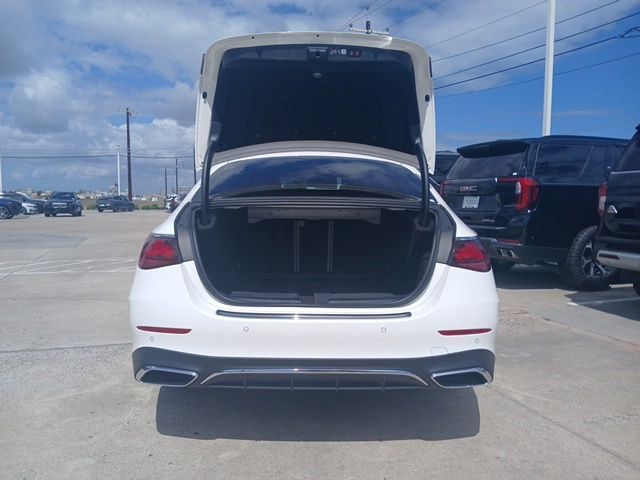 Used 2026 Mercedes-Benz E 350 Sedan image 9