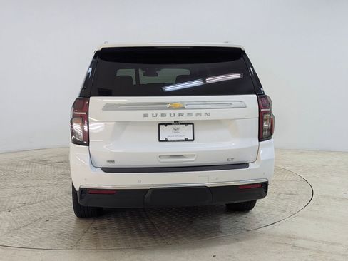 Used 2024 Chevrolet Suburban LT image 10