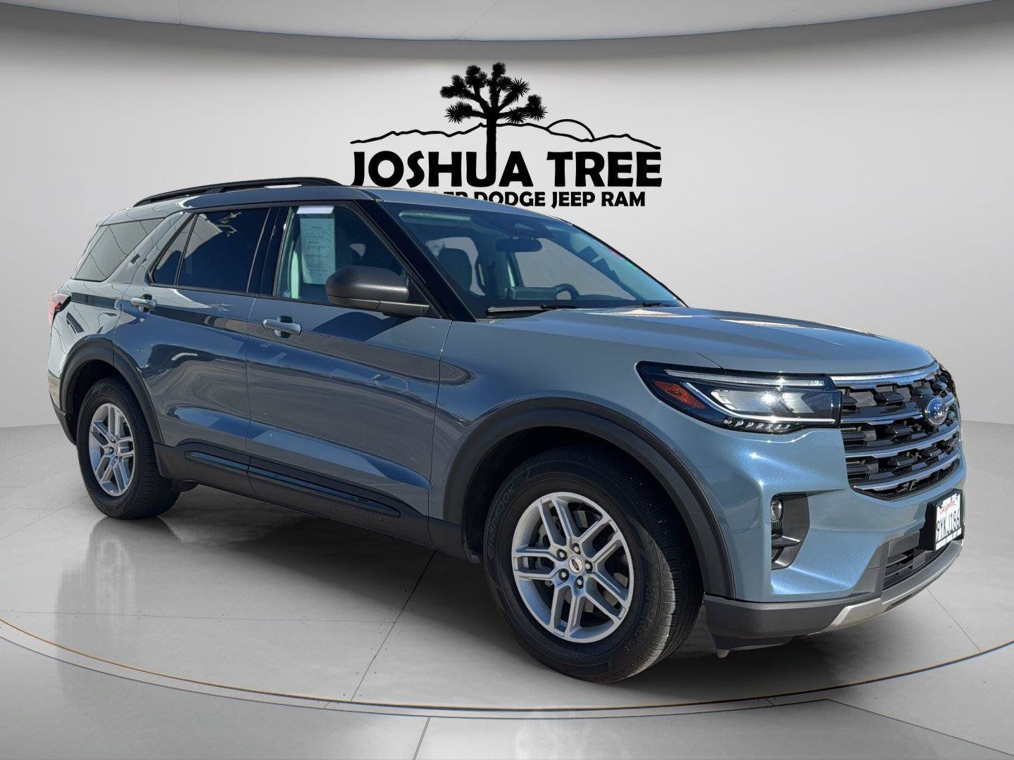 Used 2026 Ford Explorer Active w/ Active Comfort Package RWD image 1