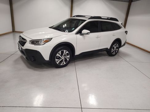 Used 2021 Subaru Outback Limited XT AWD/4WD image 4