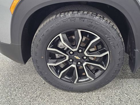 Used 2023 Chevrolet TrailBlazer ACTIV FWD image 9