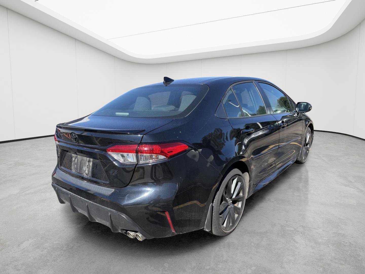 Used 2024 Toyota Corolla SE FWD image 4