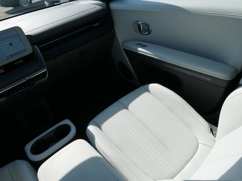 Certified 2024 Hyundai Ioniq 5 Limited AWD/4WD image 11